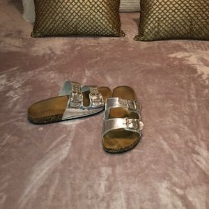 Metallic Silver Birkenstock’s